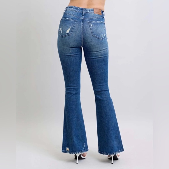 NWT Judy Blue High Waist Flare Destroyed Jeans Womens Size 14/15 Long - Picture 3 of 11